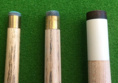 How many oz should a pool cue be?